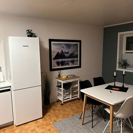 Leilighet I Rolig Gate Med Utsikt Og Gratis Parkering Apartamento Tromsø Exterior foto