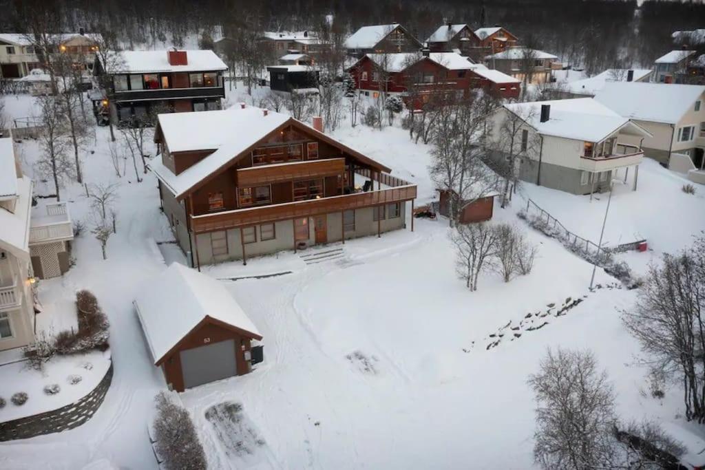 Leilighet I Rolig Gate Med Utsikt Og Gratis Parkering Apartamento Tromsø Exterior foto